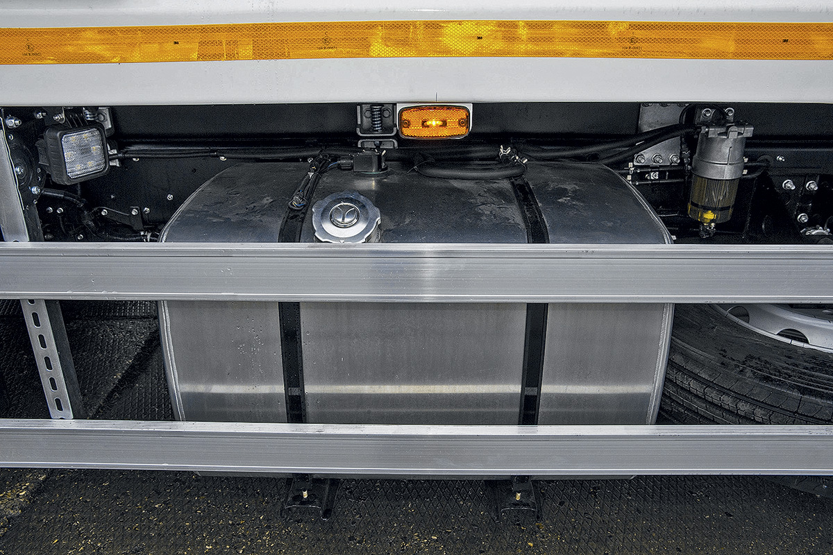 Турецкое с японским, или как в России мусоровоз на шасси Isuzu сделали